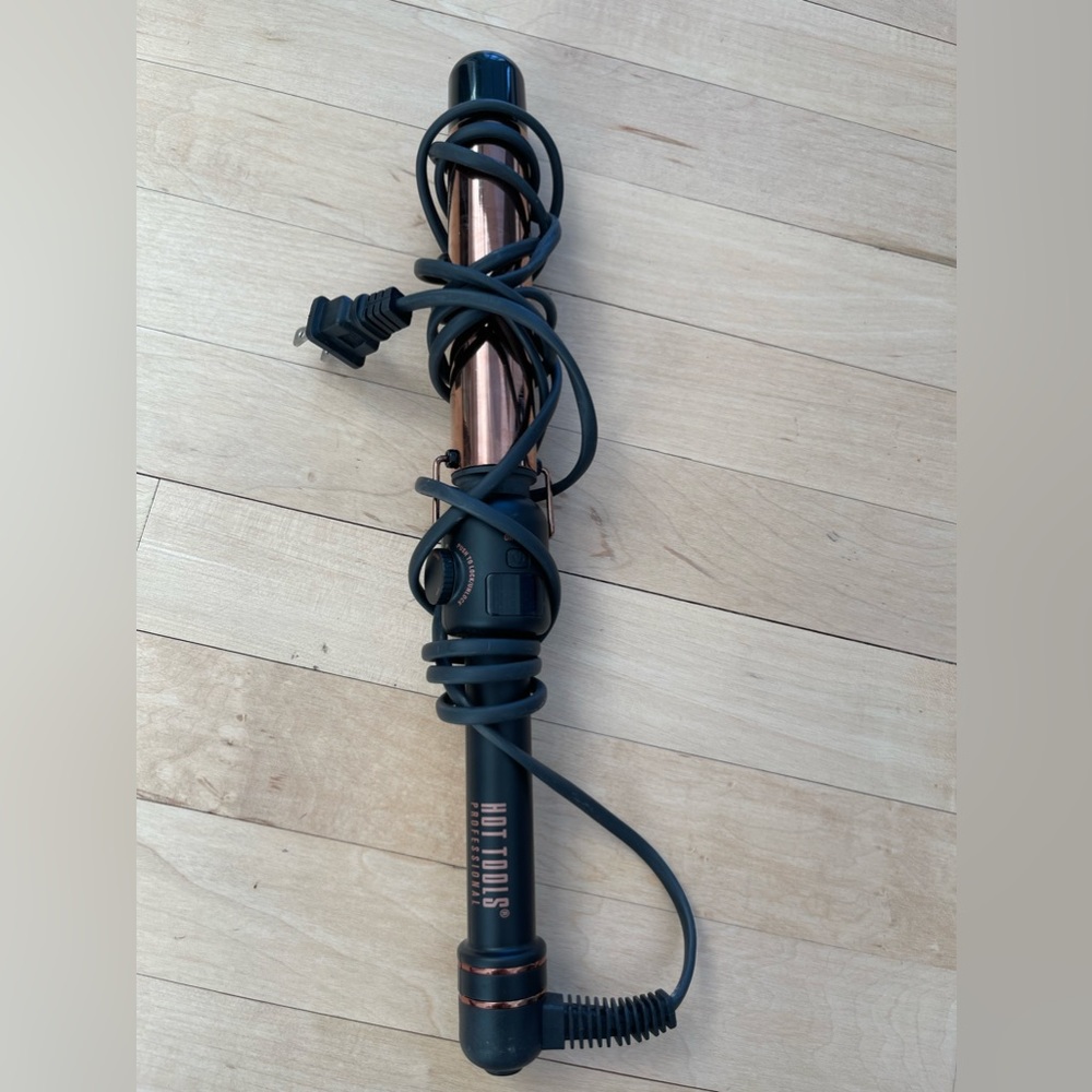 Hot Tools Curling Iron